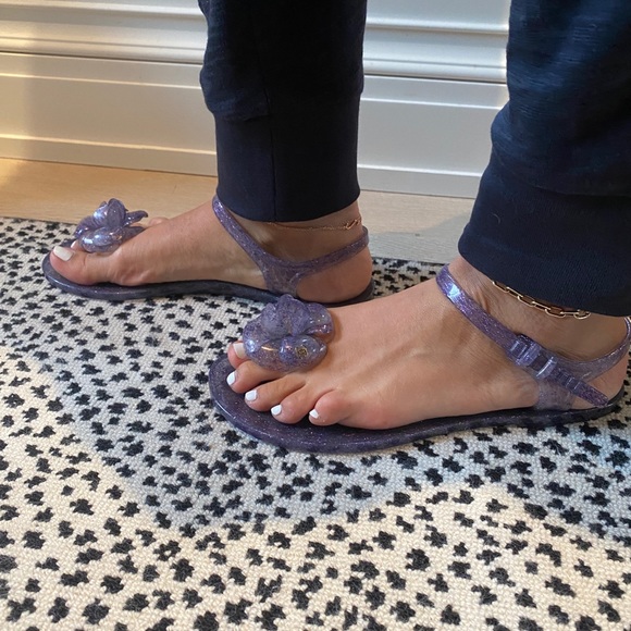 Purple sparkly Chanel jelly sandals - Picture 2 of 5